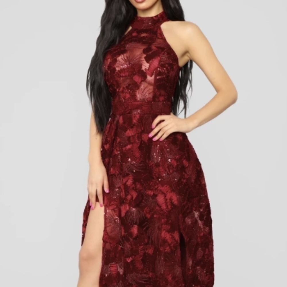 𝅺NWT - Fashion Nova-"Host Pick" Specials Moment Gown